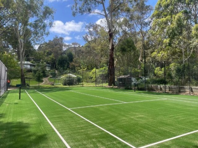 #TennisCourt 

A big thank you to our friend Paul and his team at @ultracourts_ for this fantastic and expertly executed Tennis court using #UltraSurface! 🤝

FieldTurf’s tennis court turf products offer variety in speed, pronounced ball bounce and grip, and specific functioning such as clay and grass.

Our range takes into consideration all levels ranging from schools, clubs, councils, and through to professional tournament requirements 🎾

Find out more about our our Tennis range here 🔍 : https://www.fieldturf.com.au/sports/tennis/ 

#TennisAus #GreenCourt #artificialturf #Ultracourts #artificialgrass #fortheplayers #changethegame