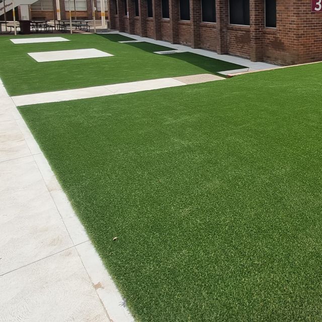 📌Centennial 35 looking glorious across multiple locations across a High School in Sydney's South West. 
Thank you Wesley from @greenscape_synthetic_grass  for this installation. We are sure the grounds keeper is pleased with the relief of packing the lawn mower up for good! 🌱☘️🌿🌳🍃

Want to learn more about our options available for education landscape projects? Get in touch with our team!

#ArtificialTurf #SyntheticGrass #Landscpaing #Garden #LandscapeDesign #LandscapeLovers #FieldTurf #TurfCare #turfmanagement