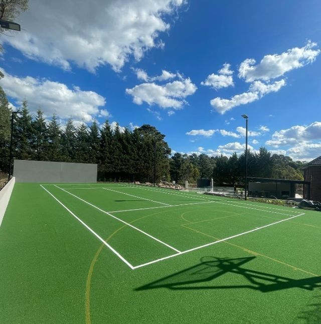 🎾 Elevate your game on the ultimate surface! 🚀
FieldTurf’s premium Pro-Tennis, ITF 4 certified, delivers speed, bounce, and responsiveness like never before. 🌟 A fantastic result at this stunning new court in Wonga Park, expertly installed by @ultracourts_ . Ready to ace every match! #TennisPerfection #FieldTurf #Installation #ArtificialTurf #Tennis #Landscape #ITF #Sports